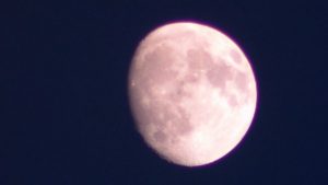 Luna, corp ceresc fascinant